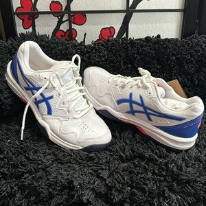 Ladies gel sole athletic running shoes